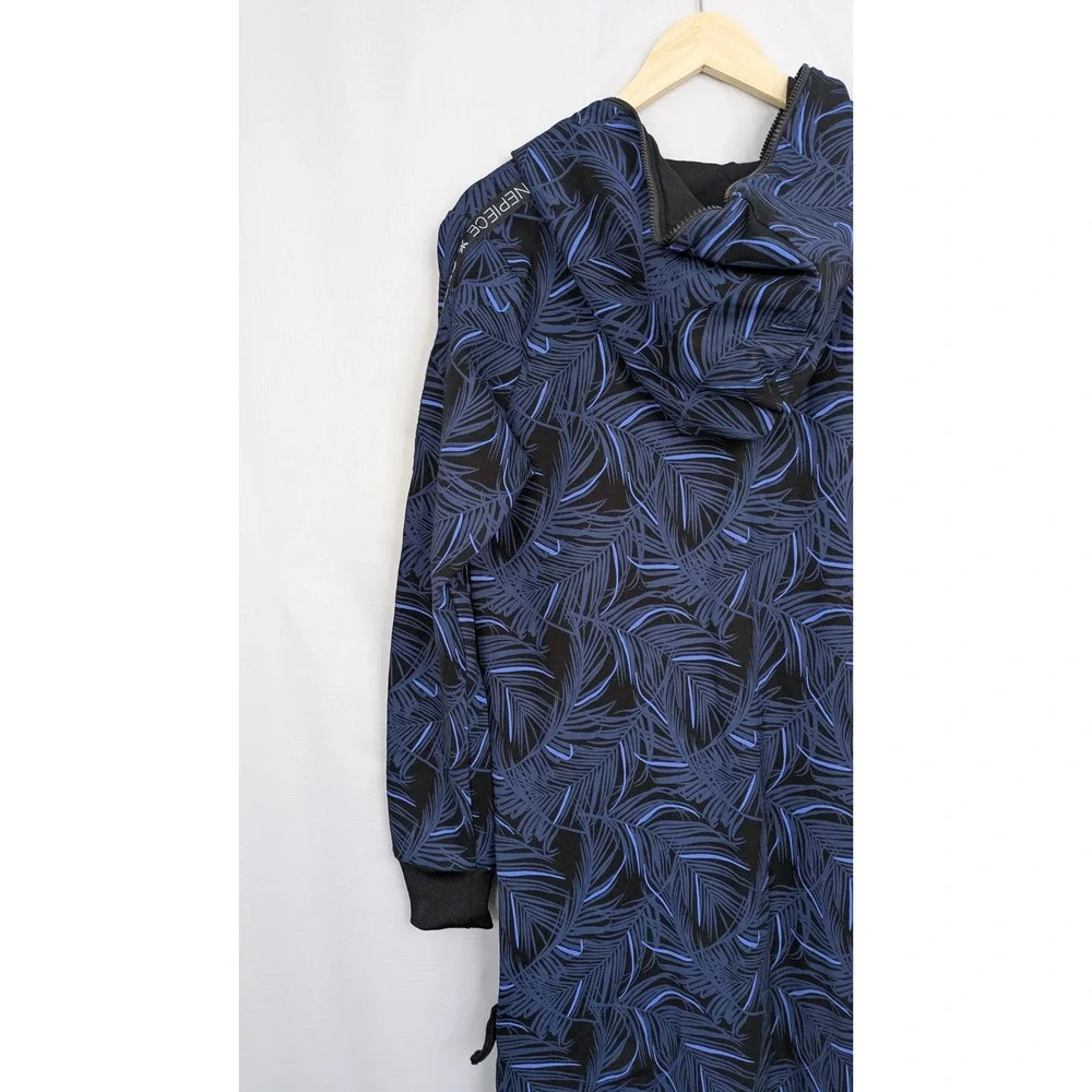 OnePiece Norwegian Original Jumpsuit Medium Blue Leaf Hooded Zip One Piece - Picture 16 of 16